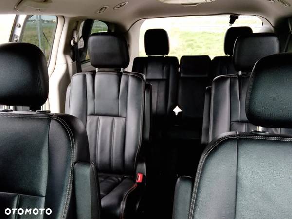 Chrysler Town & Country 3.6 Touring - 9