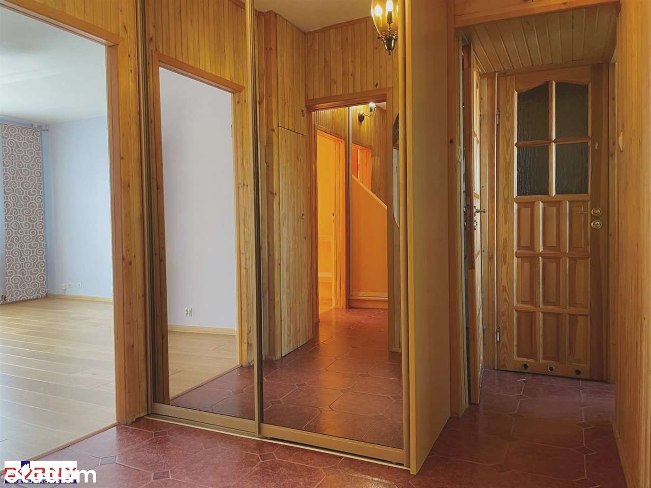 3 pokojowe mieszkanie w świetnej lokalizacji.-17