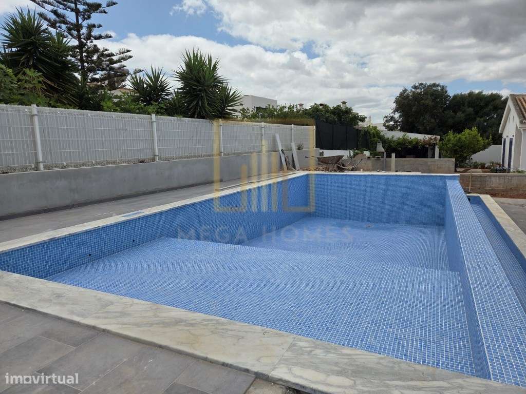 Moradia Isolada T3 em construção, linhas modernas, com piscina e ga... - Grande imagem: 4/35