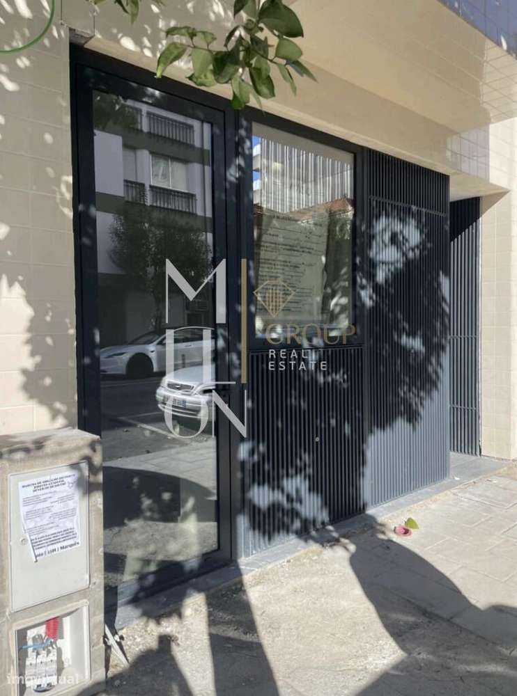 Espaço comercial no centro da cidade do Porto, junto à Rotunda da Boav - Grande imagem: 2/6