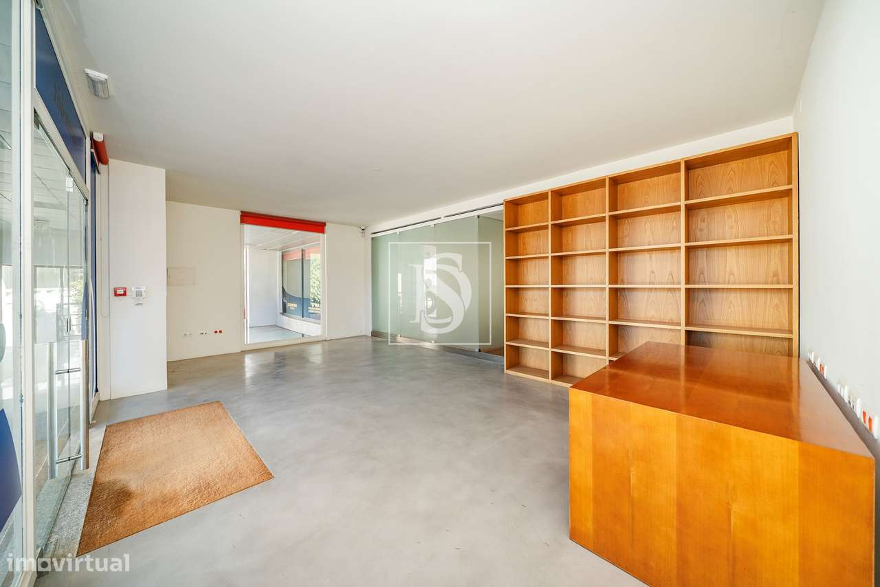 Loja 141m2 na Praça da Justiça, em frente ao Tribunal, Braga-9