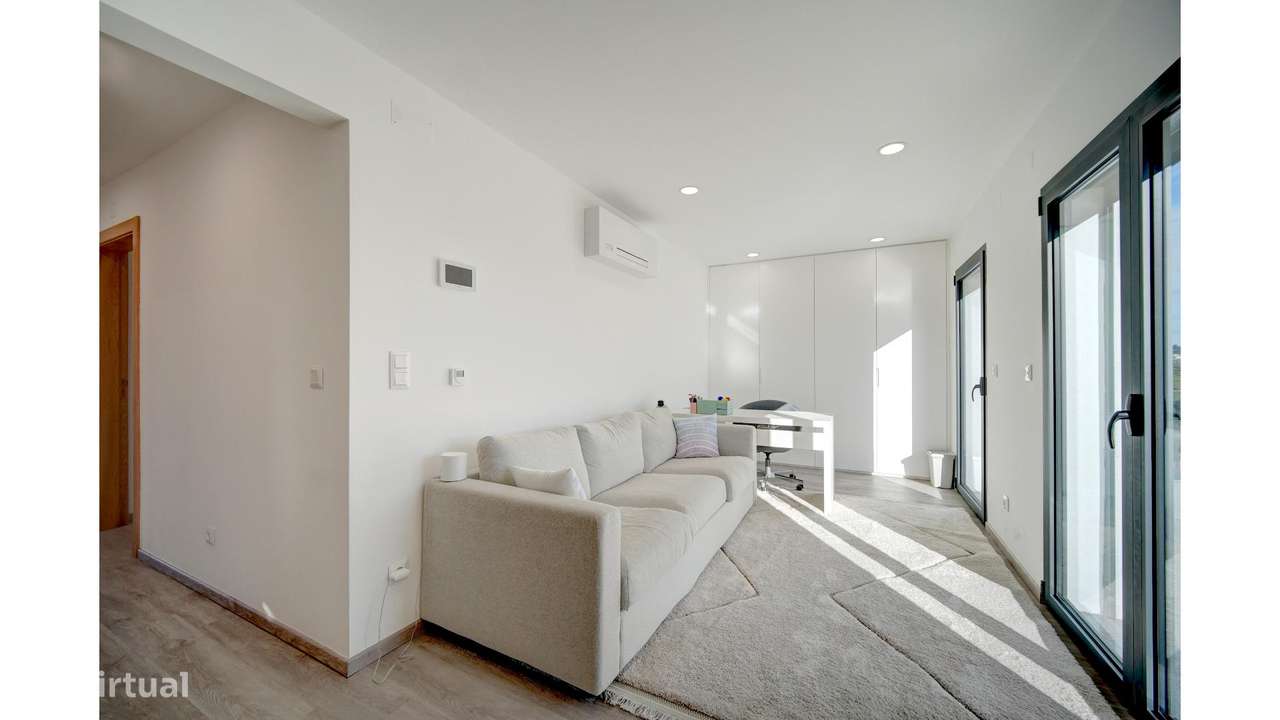 Moradia T4 na Serra de Casal de Cambra-16