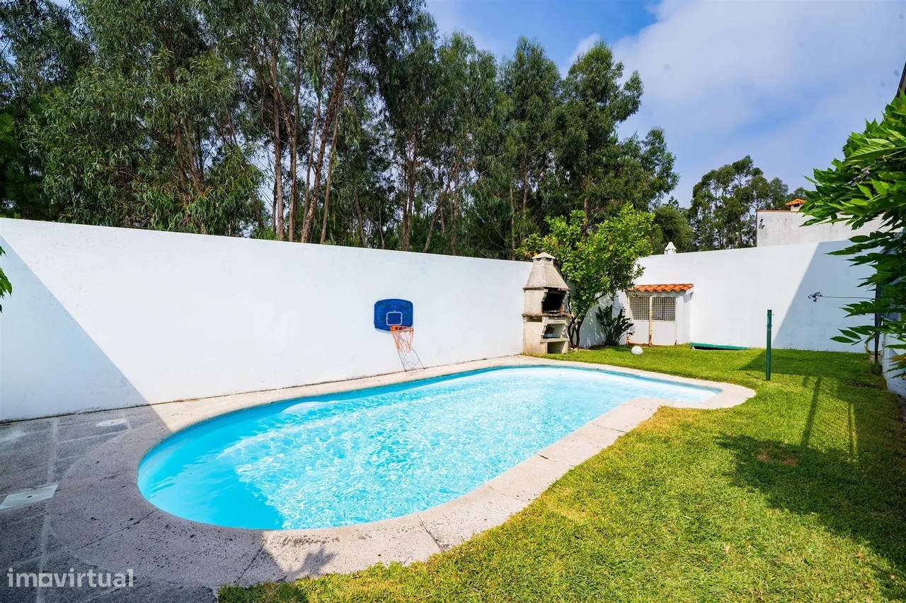 Moradia T4 com piscina nas Marinhas | Esposende-49