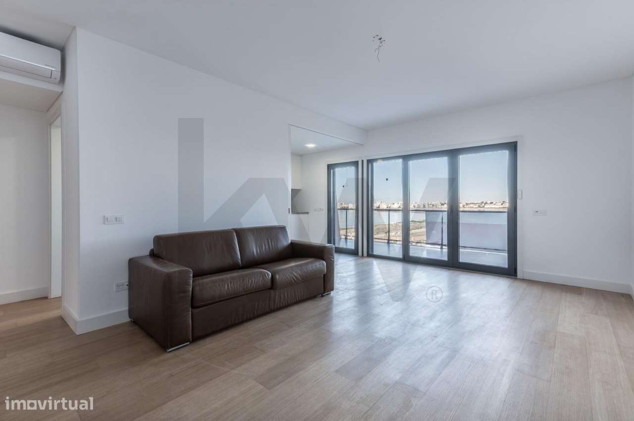 Apartamento T2 | Vista Panorâmica sobre o Tejo - Grande imagem: 2/52