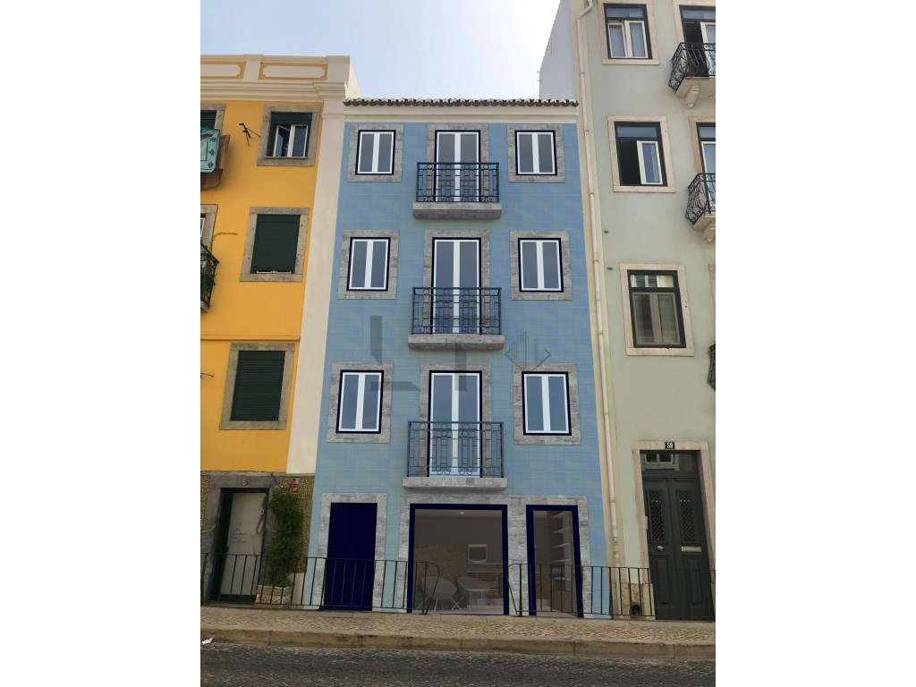 Apartamento Duplex T1+1 para Venda em Santos, Lisboa - Grande imagem: 2/15