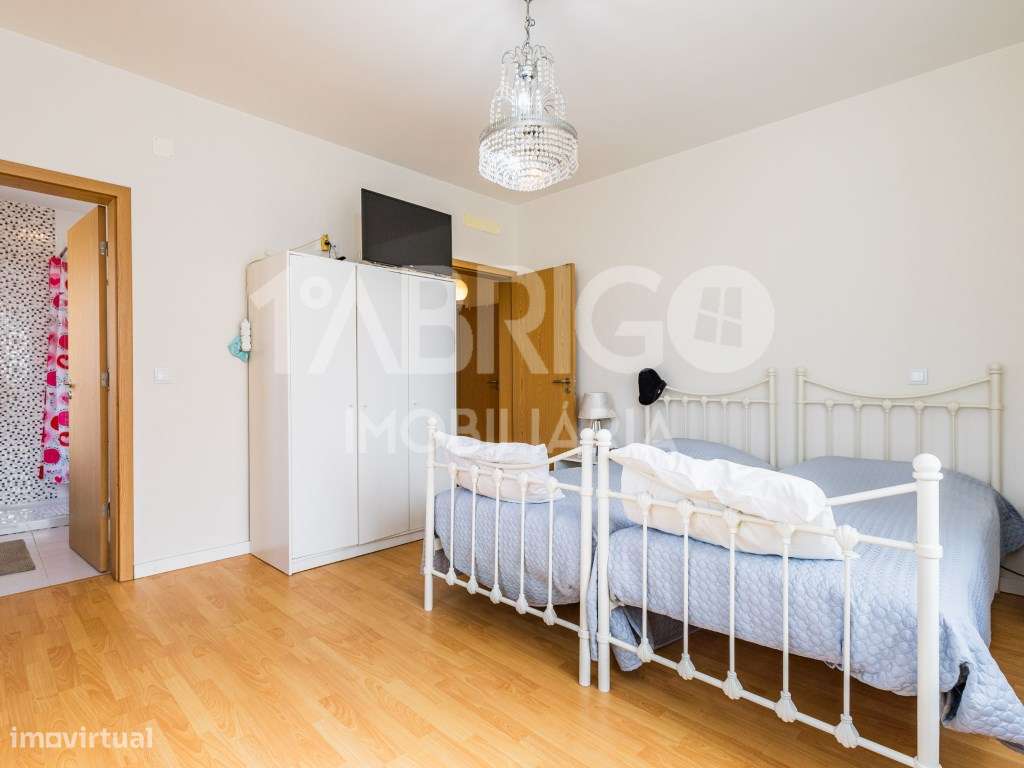T4 Duplex no centro da Marinha Grande-16