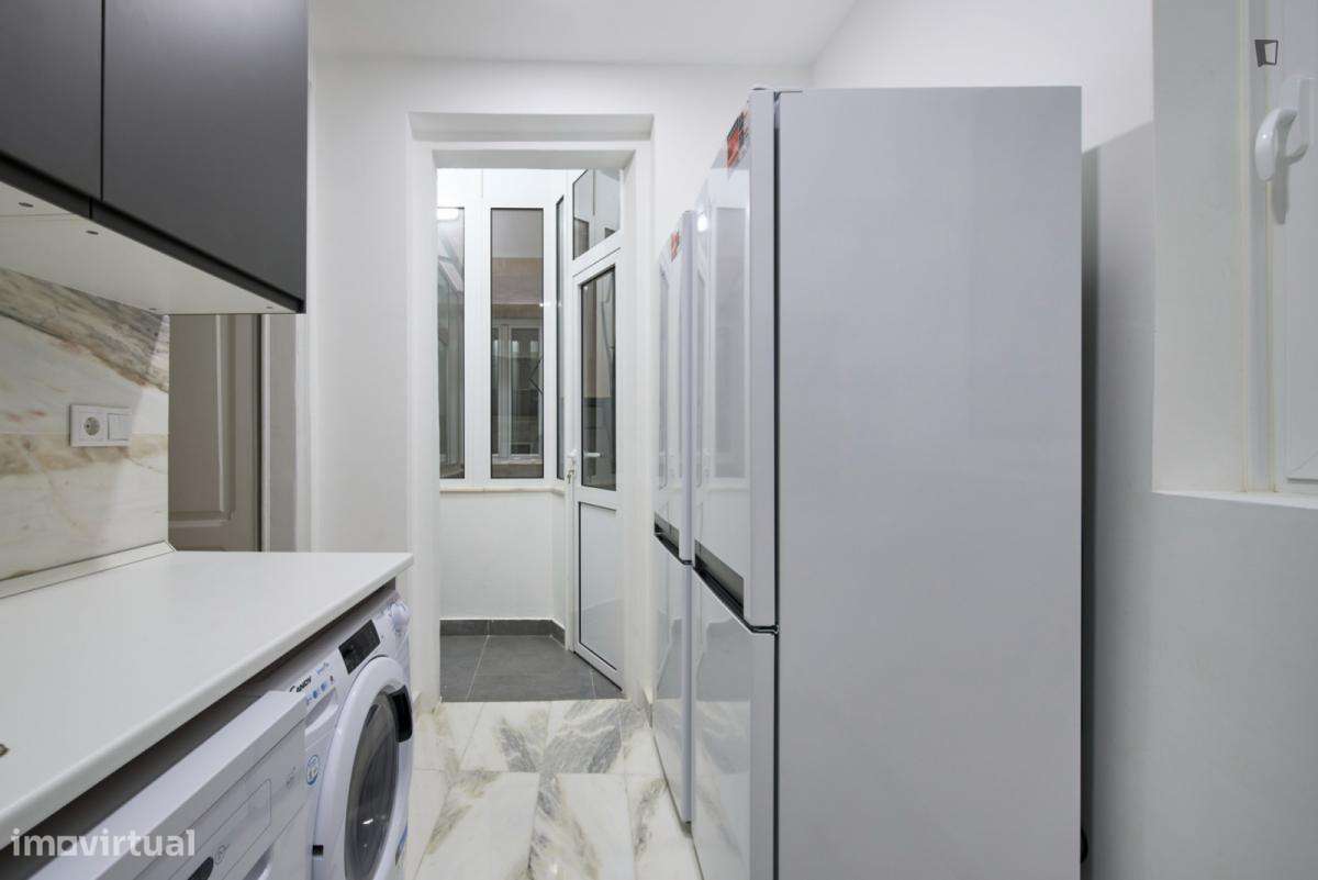 Quarto - localizado em Arroios Lisbon - Grande imagem: 4/10