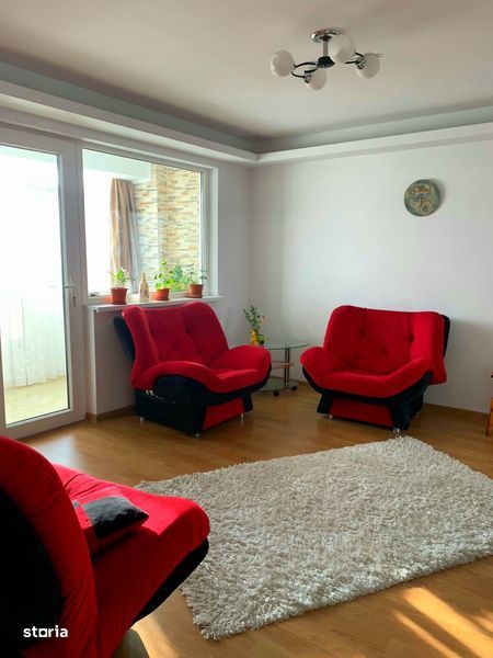 Vând apartament cu 3 camere