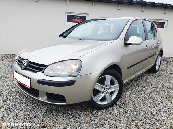 Volkswagen Golf V 1.9 TDI Comfortline - 1