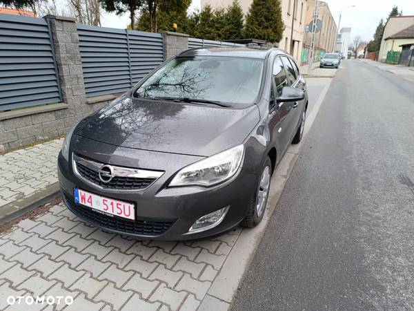 Opel Astra 1.4 Turbo Sports Tourer Design Edition - 2