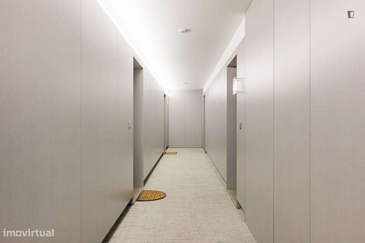 Estúdio - localizado em Massarelos Porto - Grande imagem: 2/10