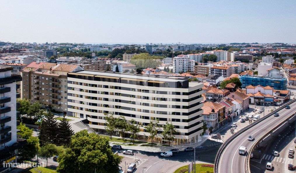 Apartamento T2 com varanda em Fernão Magalhães - Grande imagem: 2/9