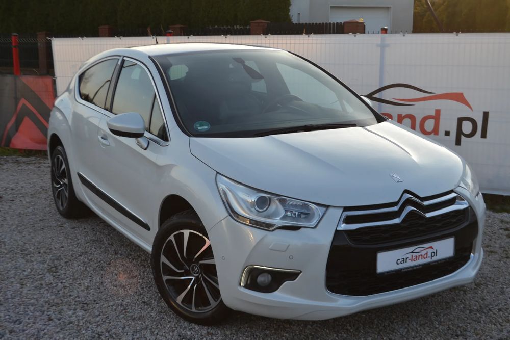 Citroën DS4 THP 200 SportChic 2011