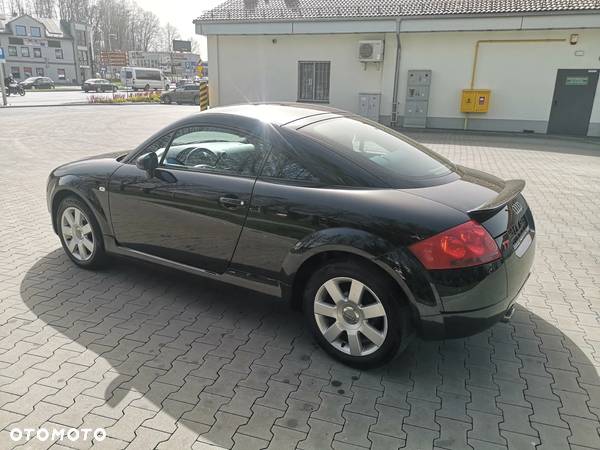 Audi TT Coupe 1.8T Quattro - 11