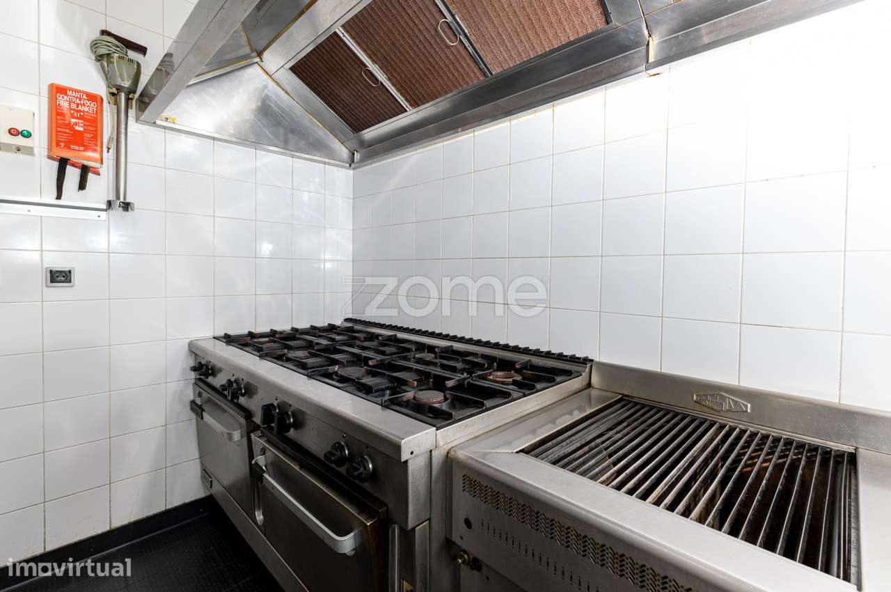 Restaurante a funcionar, Renda 1.000€ em Porto Salvo, 100 Lugares - Grande imagem: 5/38