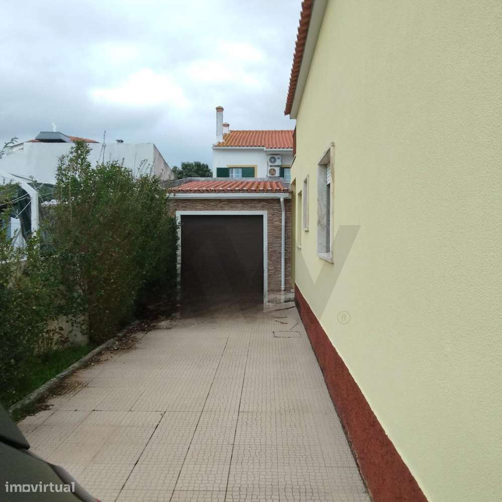 Moradia Térrea Isolada T2+1 | Quinta do Conde | Pronta a Habitar 35-24