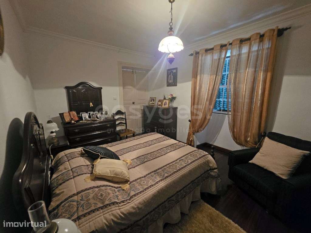 Moradia T3 nas Lajes do Pico com garagem e terraço com vista mar-15