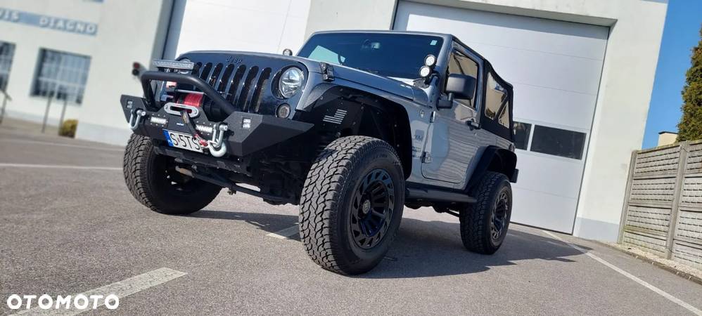 Jeep Wrangler - 2