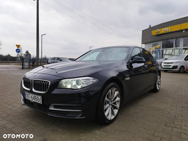 BMW Seria 5 530d xDrive Luxury Line - 2