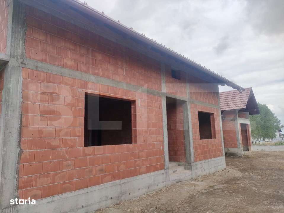 Casa la rosu, 350 mp utili, zona Marginea - Imagine principală: 4/16