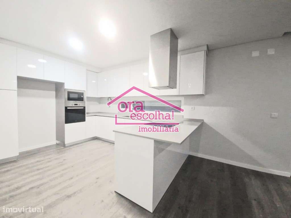 Moradia NOVA T4 de gaveto em lote de 290 m2 em Fernão Ferro! - Grande imagem: 4/15