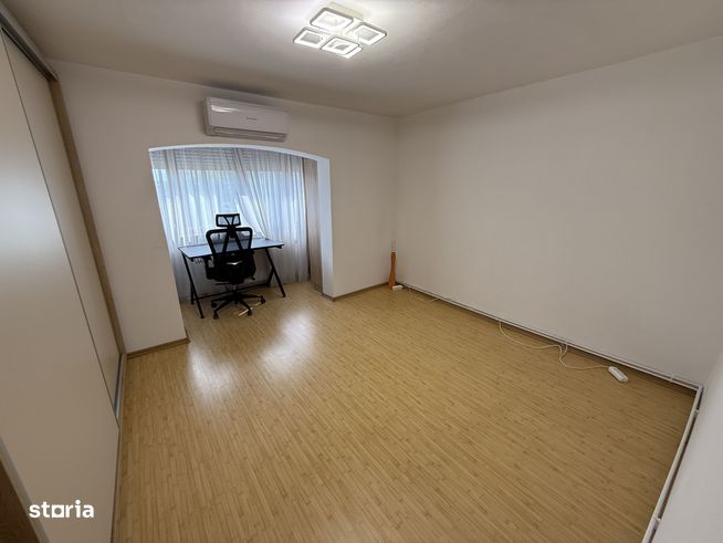 Ap cu 2 camere decomandat, et. 2/4, garaj, centrala termica, Bucovina!-13