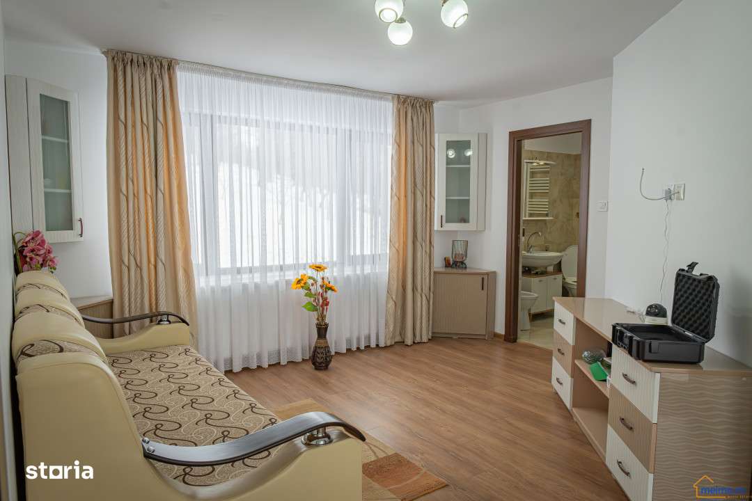 Vrei o casa mica la tara, cu tot confortul din oras? Oportunitate in S - Imagine principală: 4/13