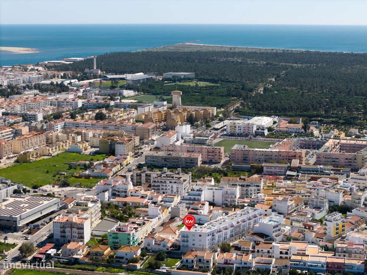 Apartamento T3 único com 3 lugares de estacionamento - VRSA-33