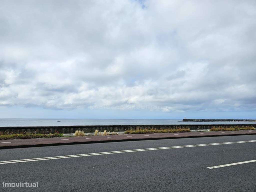 Ativo Imobiliário com Exploração em Funcionamento em Ponta Delgada - Grande imagem: 4/11