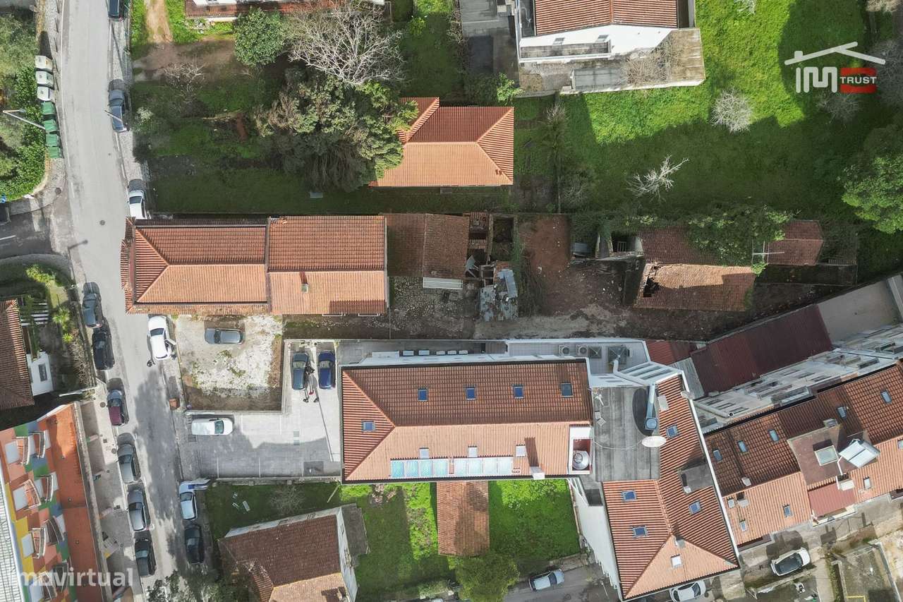 PREDIO PARA RECUPERAR A 300 METROS DO SANTUARIO DE FÁTIMA COM AREA ...-14