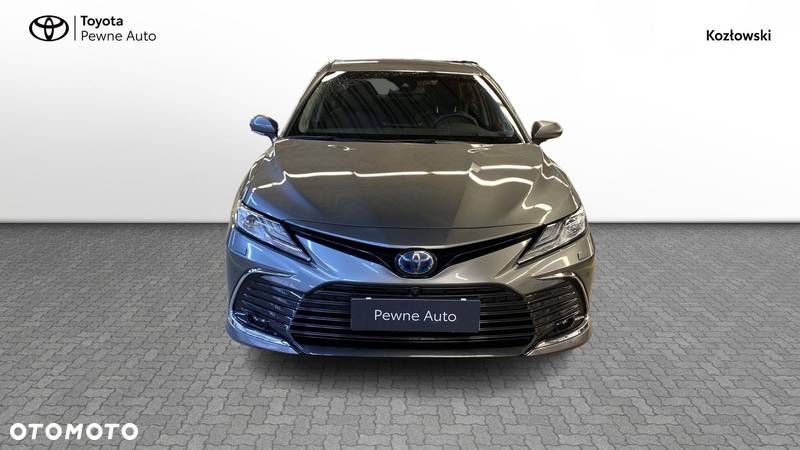 Toyota Camry - 2