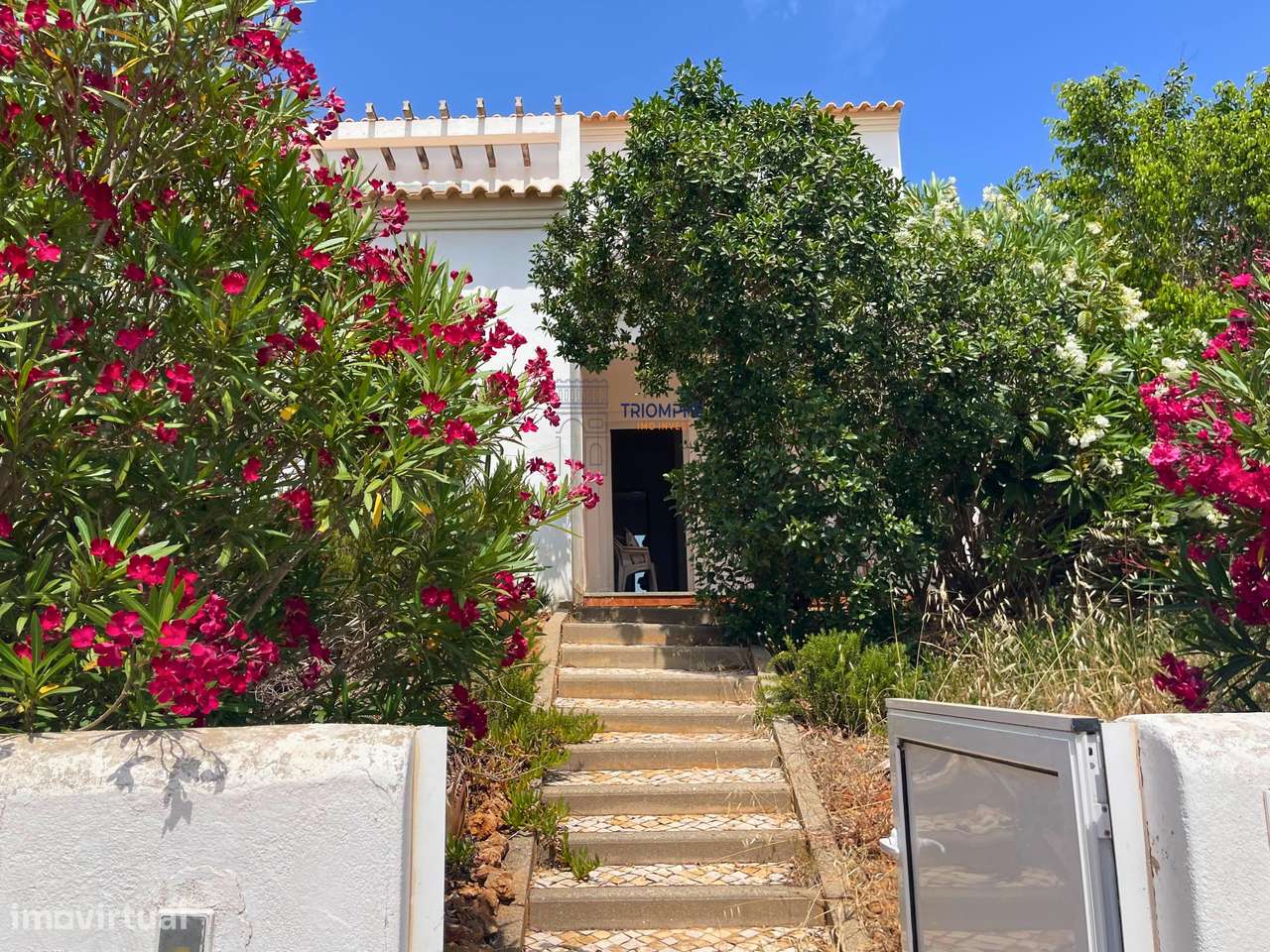 Moradia T5 com Vista Excecional em Ferragudo, Lagoa - Grande imagem: 2/40