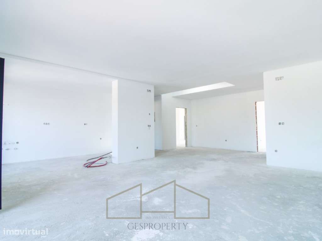 Apartamento T3 Duplex em Pinhal Novo-8
