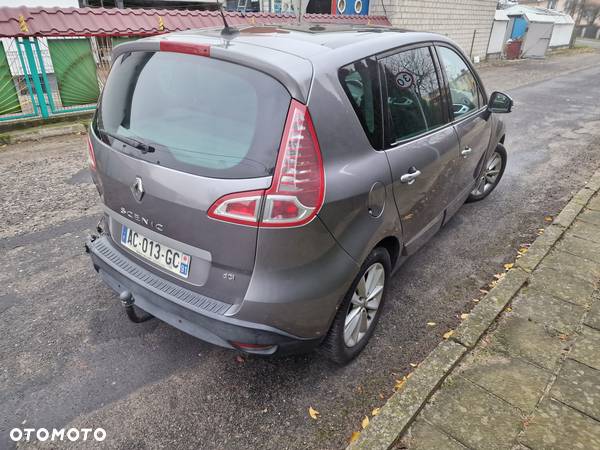 Renault Scenic dCi 150 FAP Luxe - 5