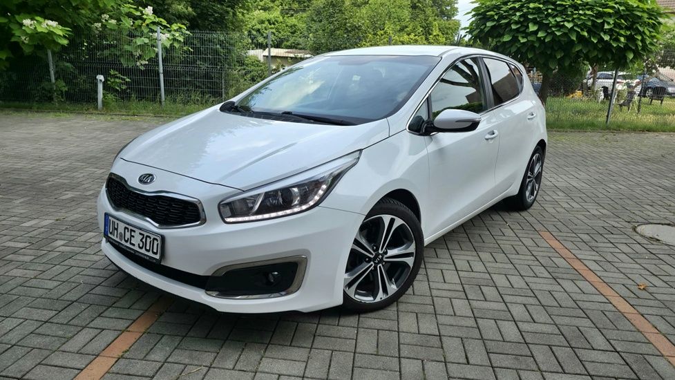 Kia Ceed II (2012-) 1.6 CRDi 136 ISG Spirit 2017