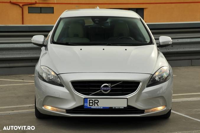 Volvo V40 - 10