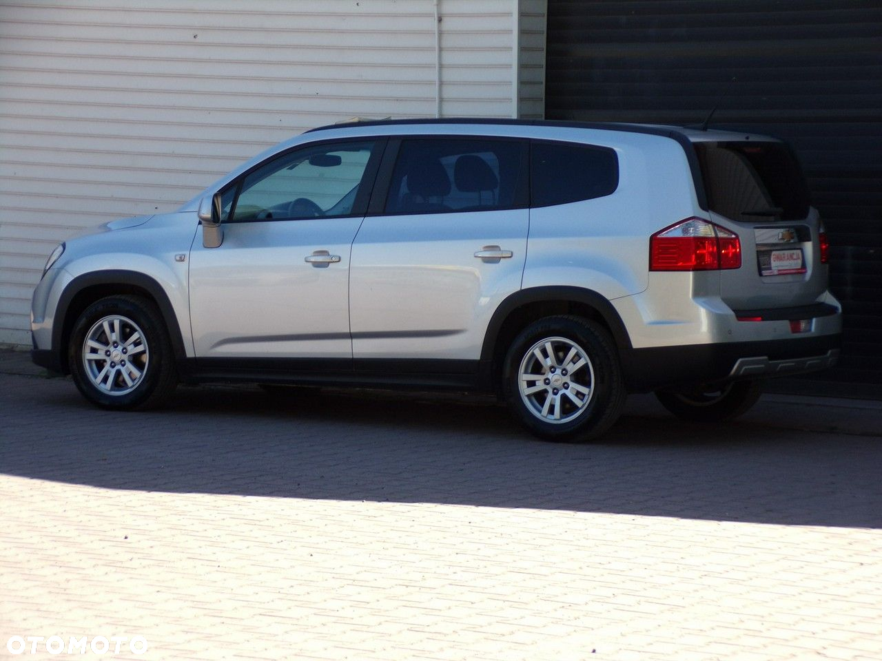 Chevrolet Orlando - 11