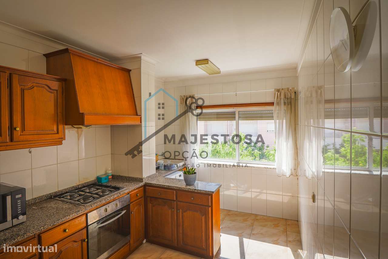 Apartamento T3 no Último Andar com Garagem — Gualtar (Braga)-9