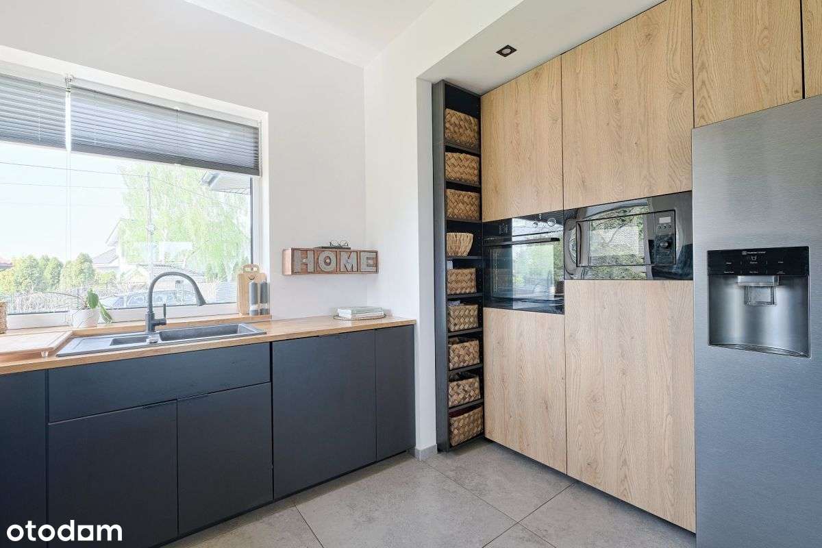 Ładny przestronny i funkcjonalny dom-12