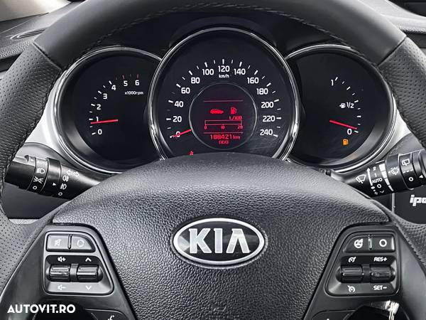 Kia Pro Ceed Cee'd 1.6 DSL City - 12