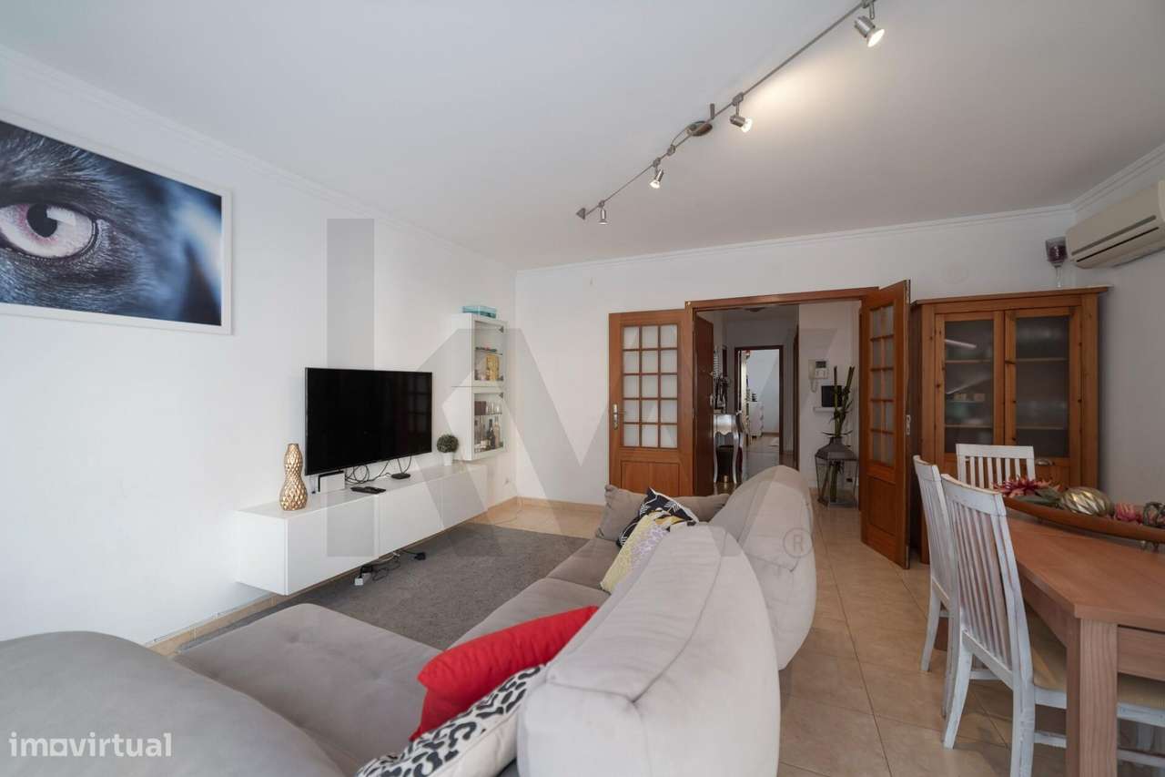 Apartamento T3 para venda localizado na urbanização Parque do Glória e - Grande imagem: 4/28