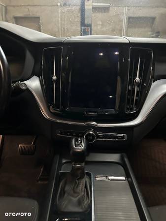 Volvo XC 60 D4 Momentum - 10