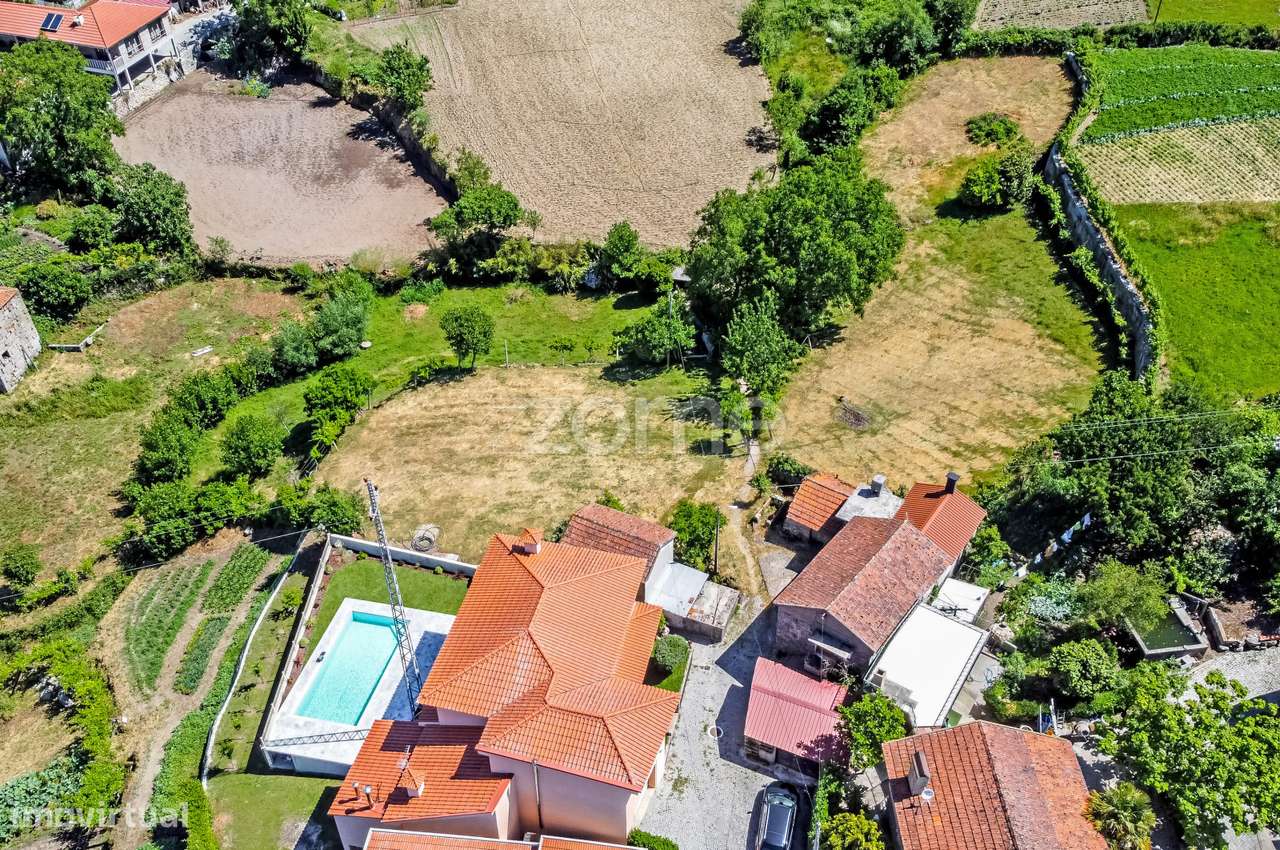 Moradia para restauro, Campelo, Baião - Grande imagem: 5/42