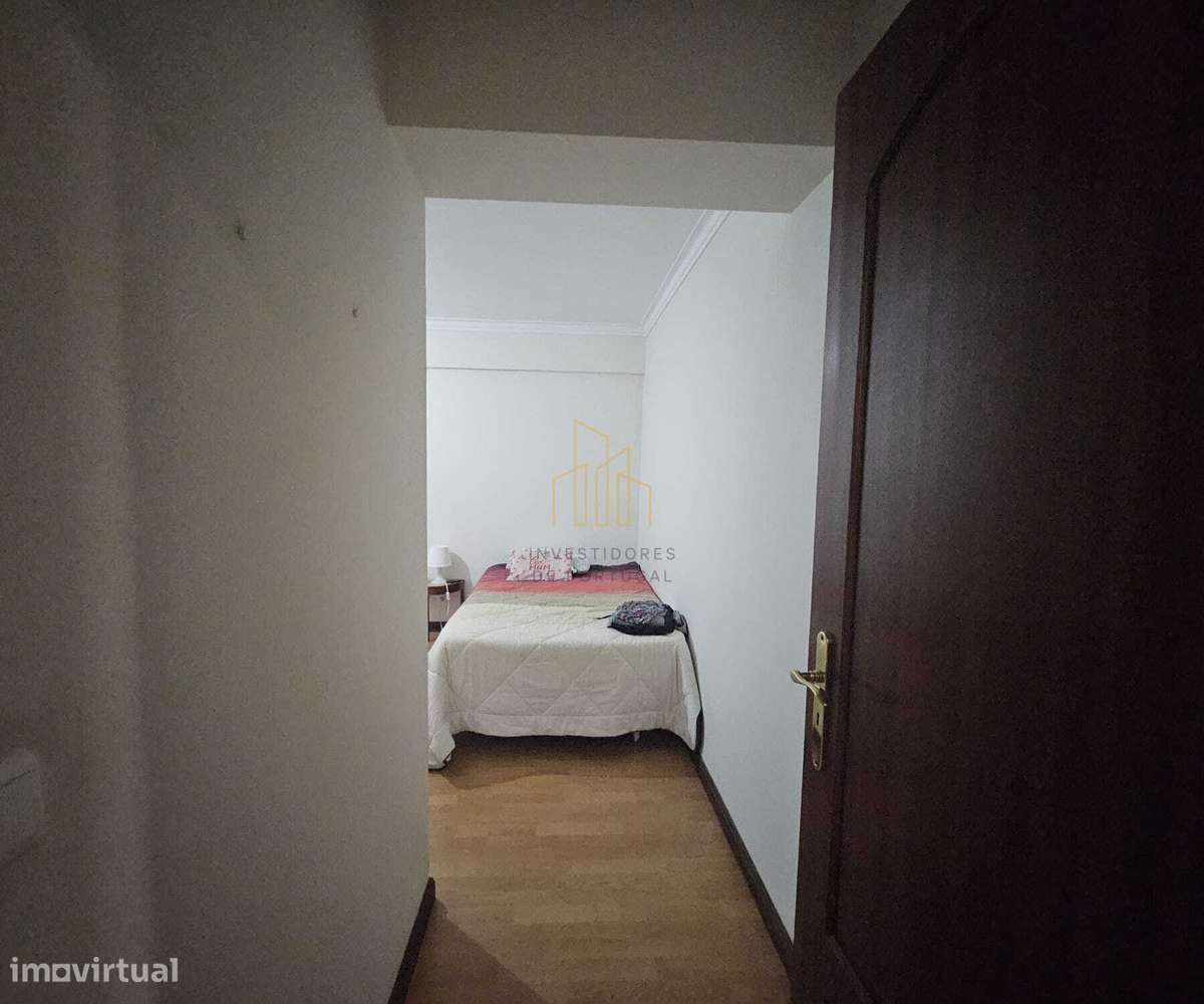 T3 com áreas generosas e excelente localização – Rua Cidade de Belg...-27