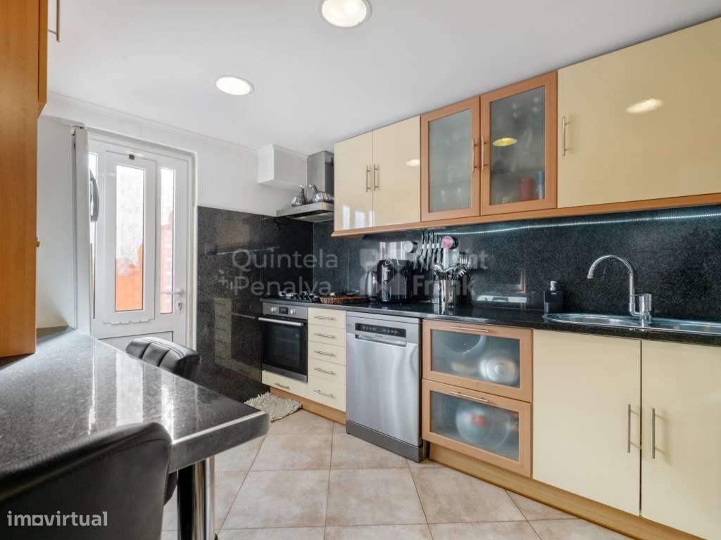 Moradia T3 com garagem e dois anexos em Manique de Baixo - Grande imagem: 5/24