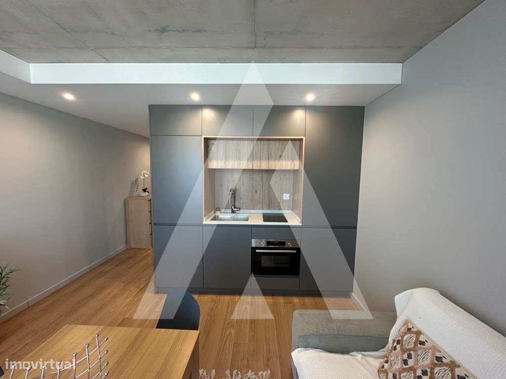T0 Mobilado como Novo | Garagem | Varanda | Centro de Aveiro-6