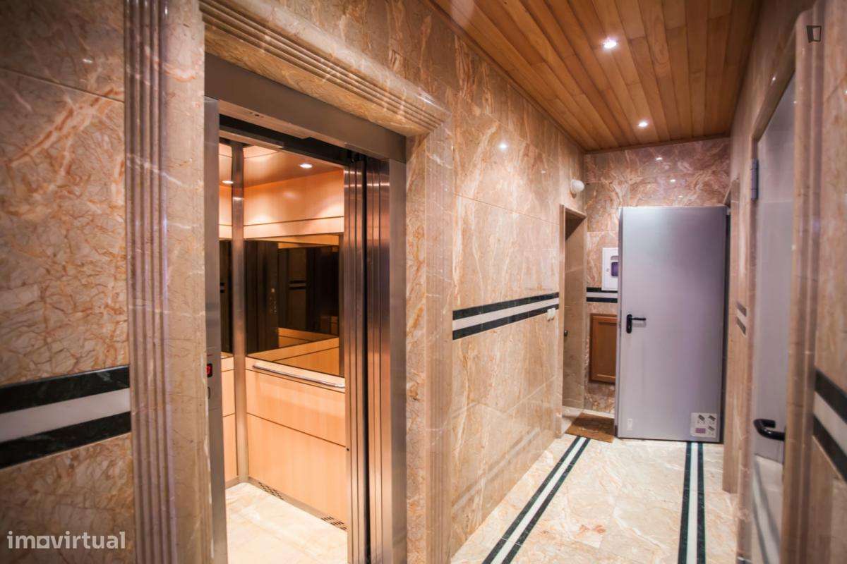 Apartamento com 1 quartos - localizado em Castelo Lisbon - Grande imagem: 4/7