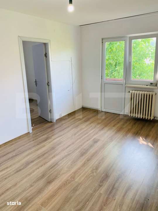 Apartament de vanzare, cu doua camere, 37 mp, zona Dambu Pietros - Imagine principală: 2/6