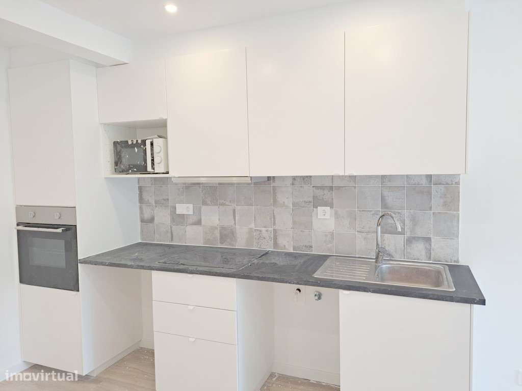 Apartamento T2 com pátio para venda em Algueirão-Mem Martins - Sint...-34