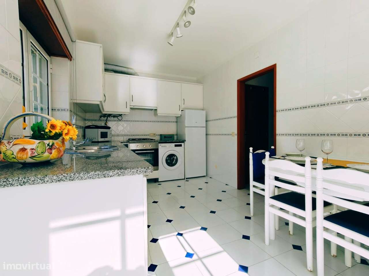 T3 com terraço, garagem e cozinha separada - Grande imagem: 5/18